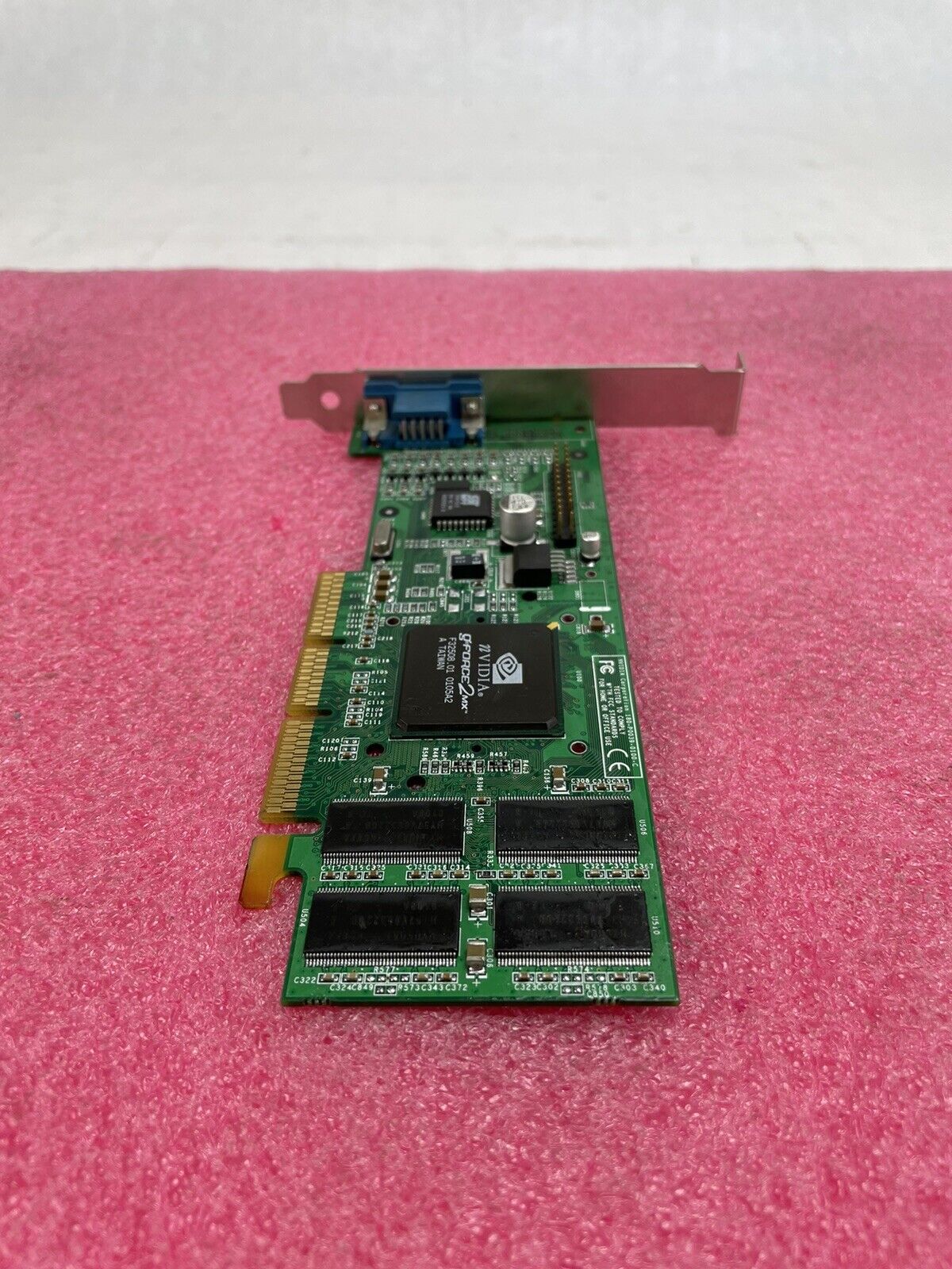 Nvidia GeForce2MX 180-P0039-0100-C Dell 15UMJ AGP Graphics Card
