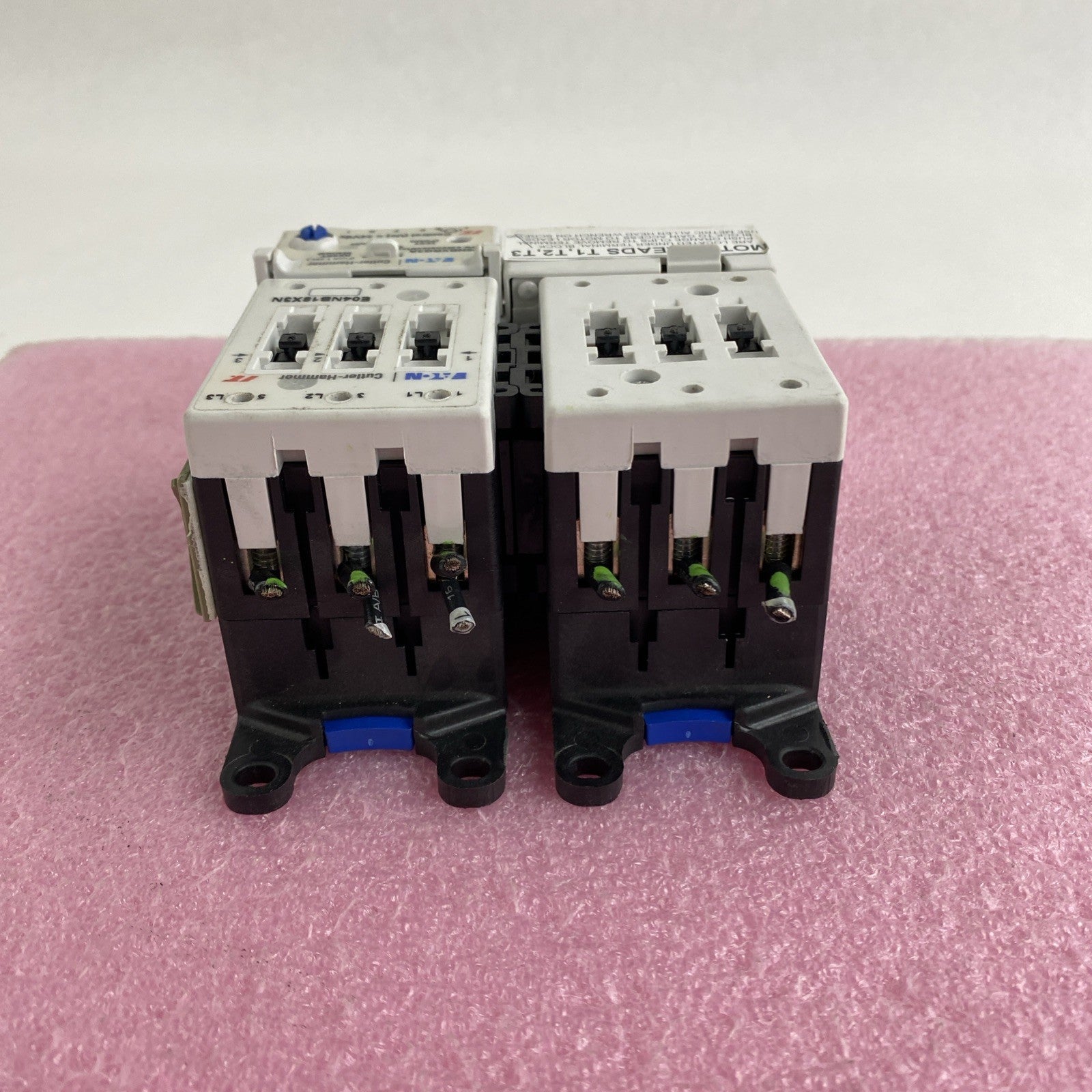 Eaton E04NB18X3N Contactor with Relay E06NBXRG3A 4