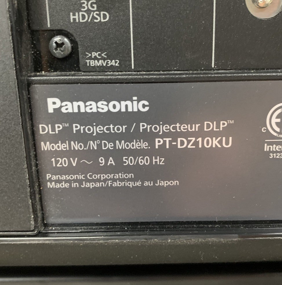 Panasonic PT-DZ10KU WUXGA DLP Lamp Projector Bad Lamp 1 - No Lens No Remote10