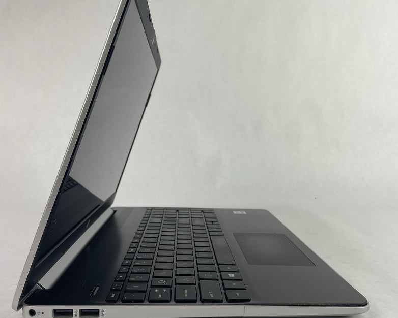 HP 15-dy1051WM 15.6" i5-1035G1 1.00 GHz 8 GB RAM No SSD/OS/AC - Bad Bottom