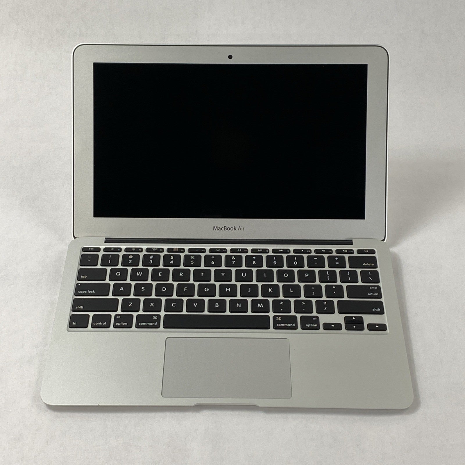 Apple MacBook Air A1465 2014 11" 1.4GHz i5 4GB RAM 120GB SSD os11.7.11 14 Cycles4
