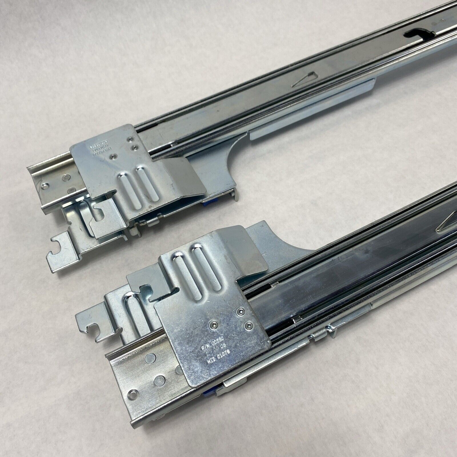 Dell UN443 GM761 WC369 RP267 Left and Right 2U PowerEdge Server Rapid Rail Set