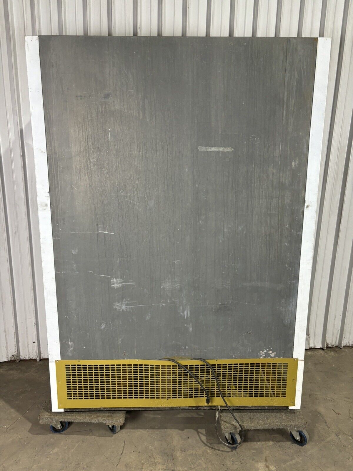 General Refrigeration RSL 40 GC 010 115V 9.5A  10 Oz Charge Powers Snapple