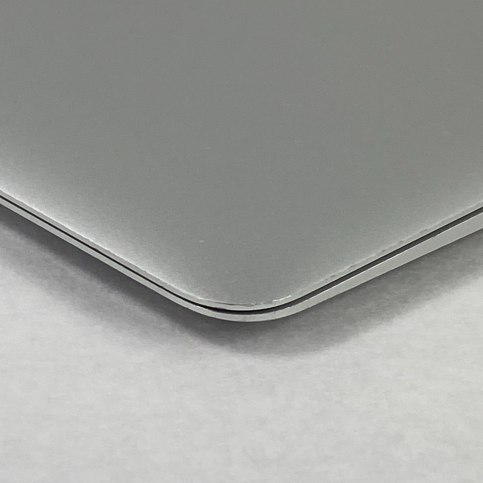 Apple MacBook Air A1465 2015 11" 1.6Ghz i5 4GB RAM 120GB SSD os11.7.1 706 Cycles