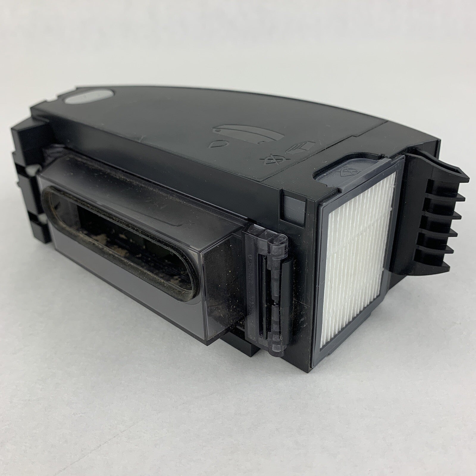 iRobot Roomba i1 Robot Vacuum Powers on For Parts and Repair