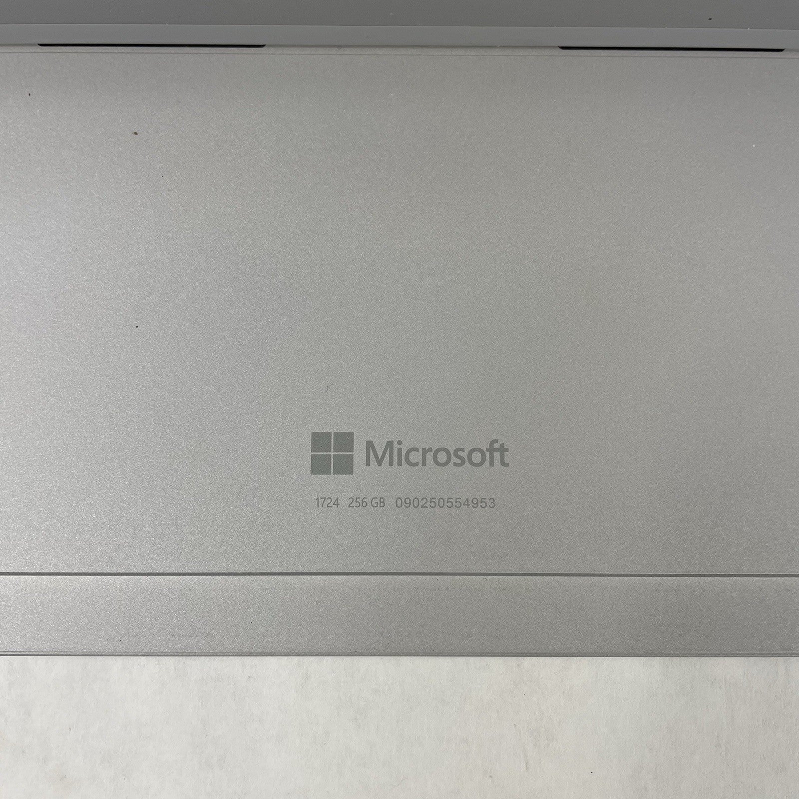 Microsoft Surface Pro 4 12" i5-6300U 2.40 GHz 8 GB RAM 256 GB SSD Win11 - READ7