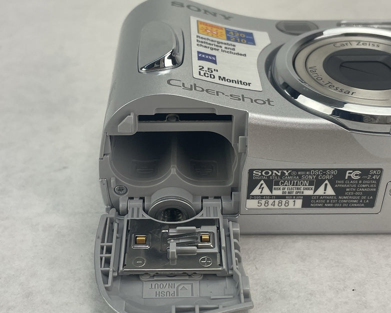 Sony Cyber-shot DSC-S90 Compact Digital Camera Tested