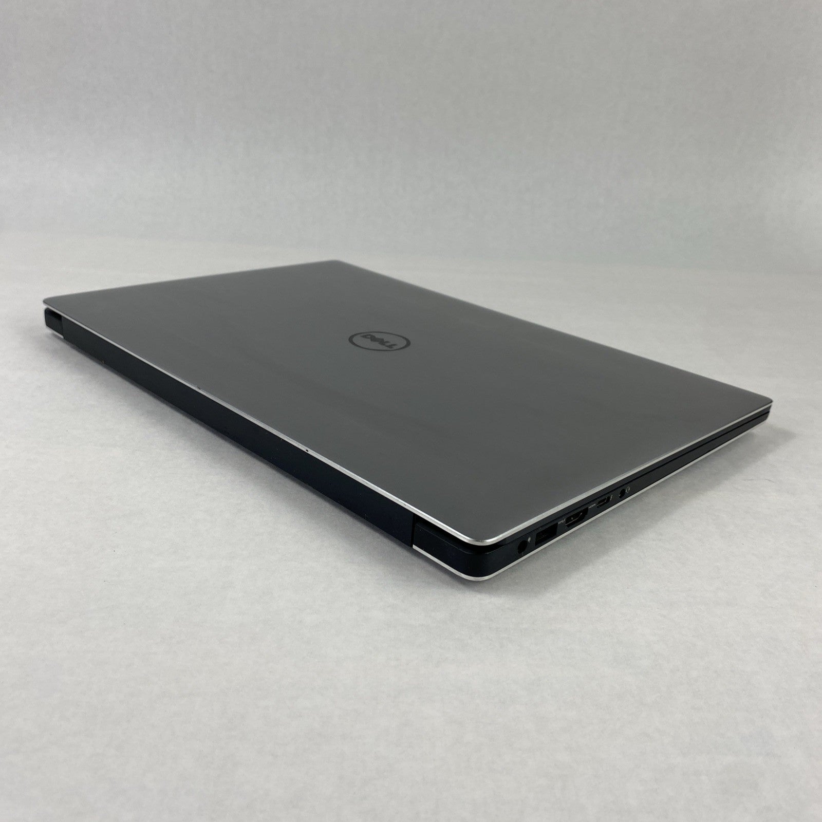 Dell Precision 5510 Core i7-6820HQ 2.7 GHz 8GB RAM 15.6" No Battery No HDD No OS