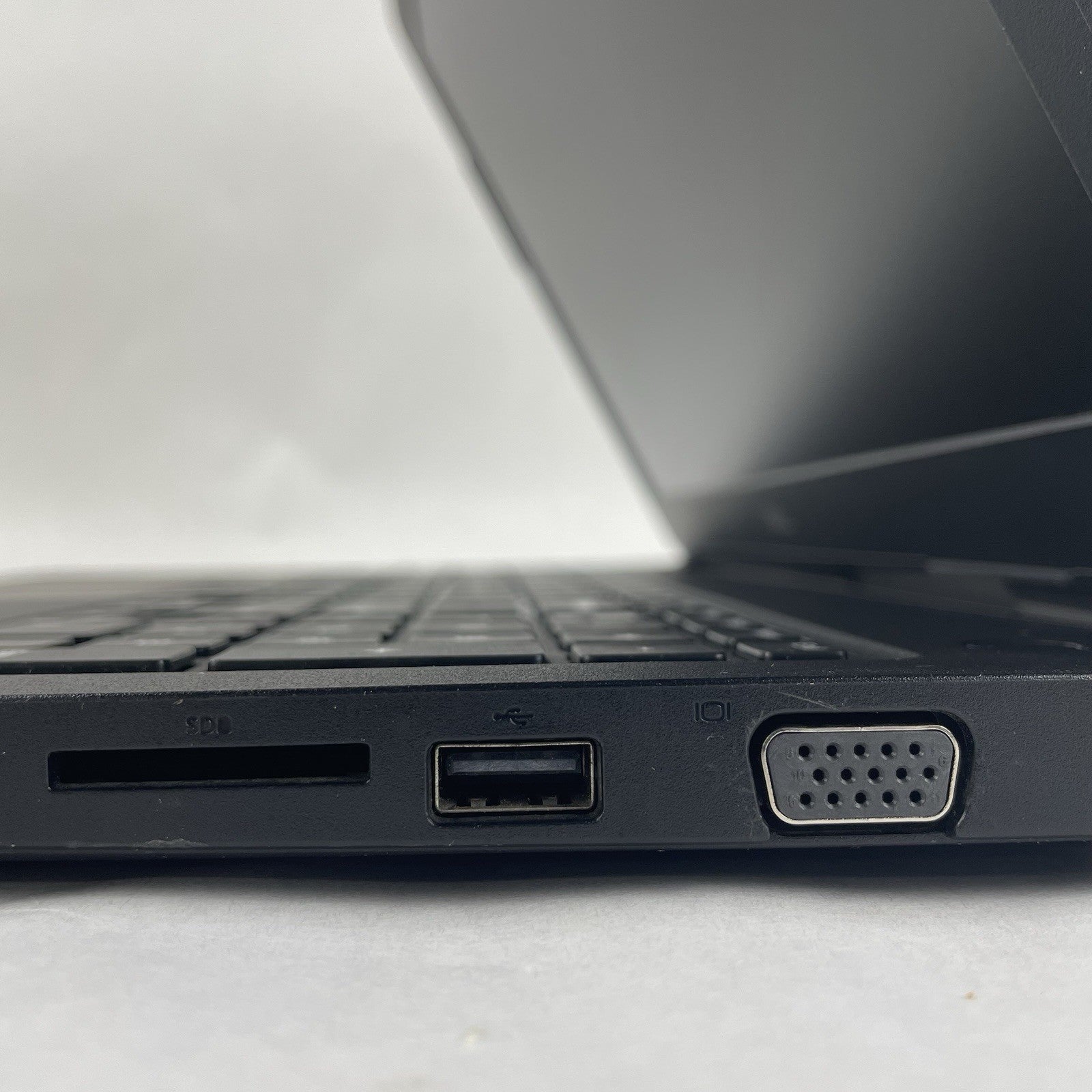 Dell Latitude 3580 15.6" i7-7500U 2.70 GHz 8 GB RAM No SSD/OS/AC/Battery8