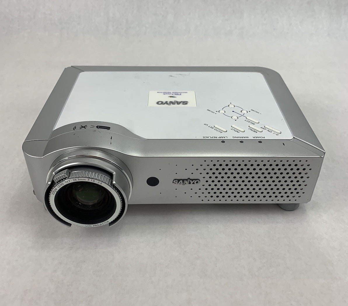 Sanyo PLC-XU86 LCD Projector – Parts or Repair No Lamp