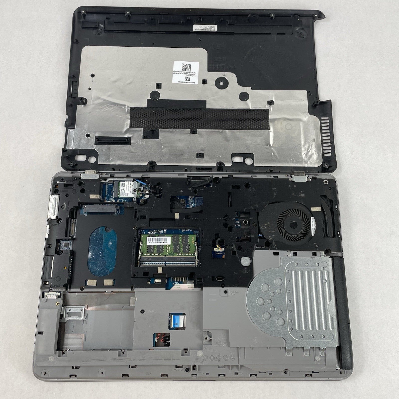 HP ProBook 650 G2 15.6" i5-6200U 2.30GHz 8GB RAM No SSD/OS/AC/Batt - Bad Corner16