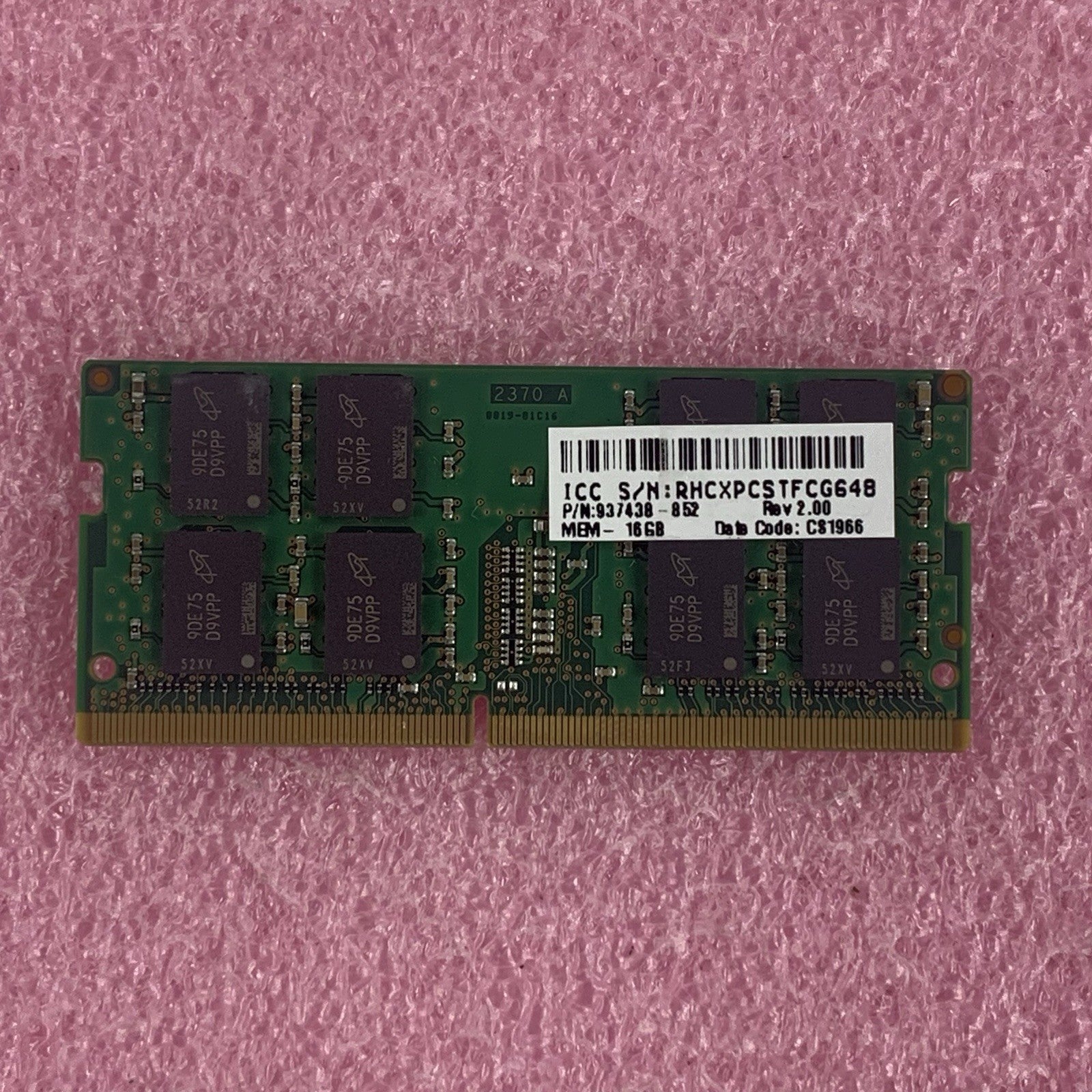 Micron MTA16ATF2G64HZ-2G6E1 16 GB DDR4-2666 PC4-21300 260-Pin Laptop Memory RAM5