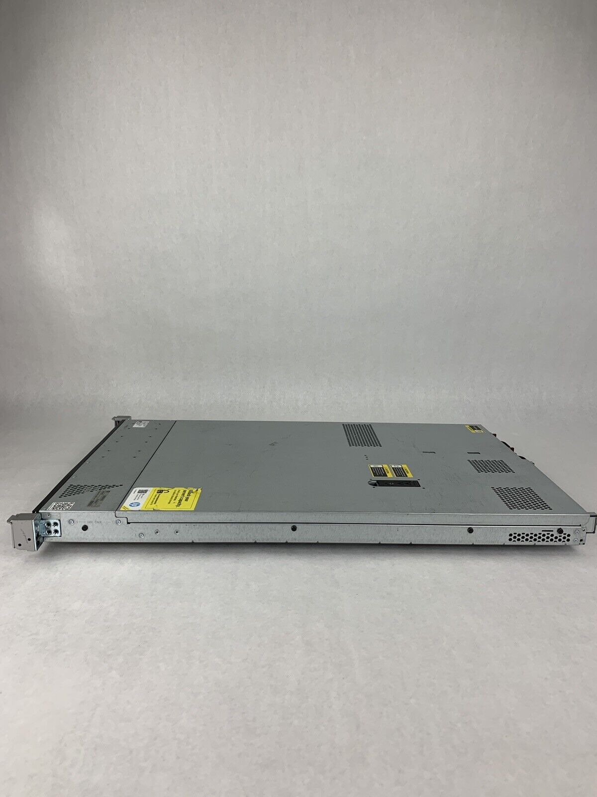 HP ProLiant DL360p Gen8 Quad-Core Xeon E5-2603 V2 1.8 GHz 32 GB RAM No OS No HDD