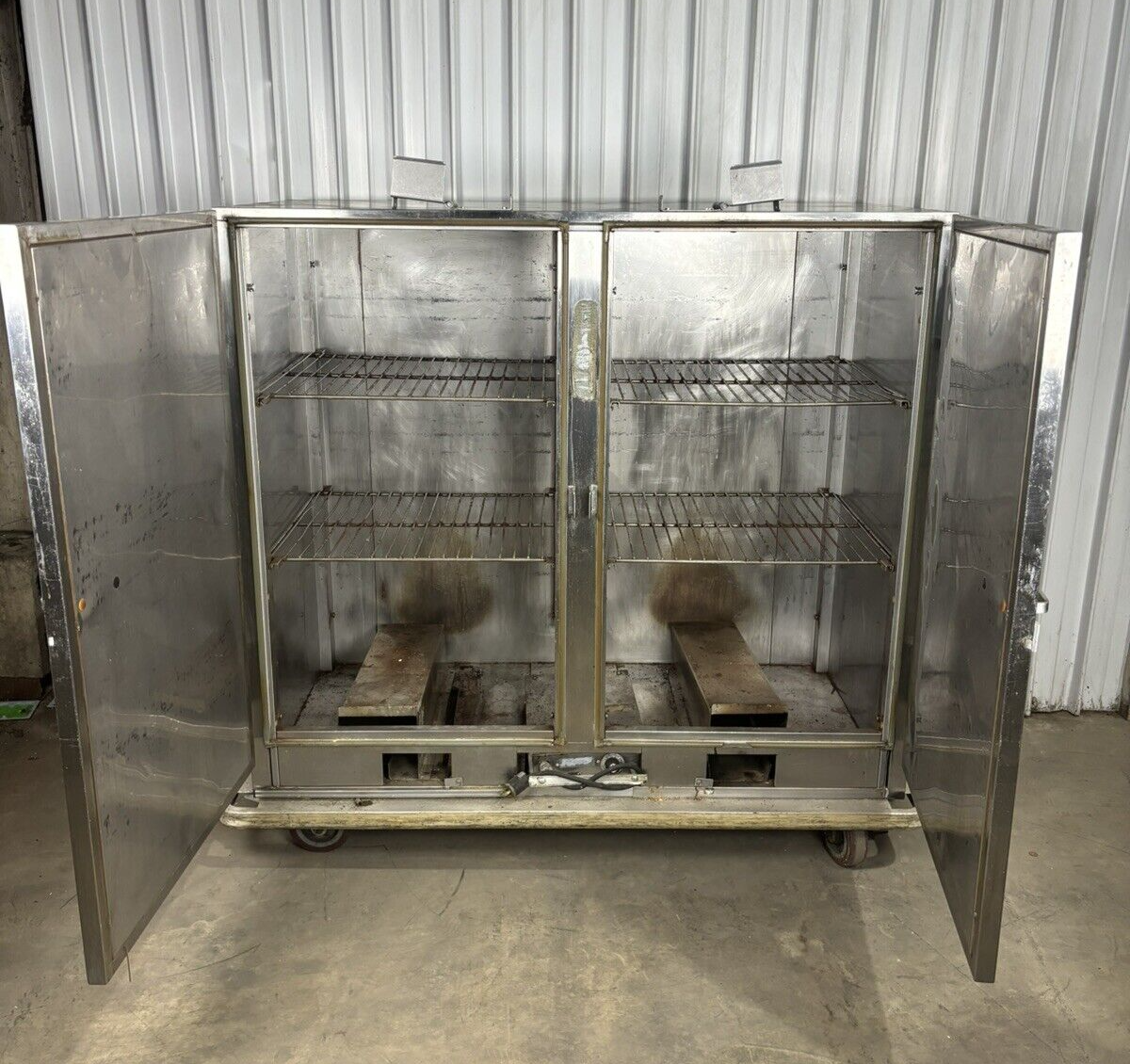 Carter Hoffmann BB1000 FH90 Warming Heated Banquet Cart Cabinet 120V 13.7A 1650W