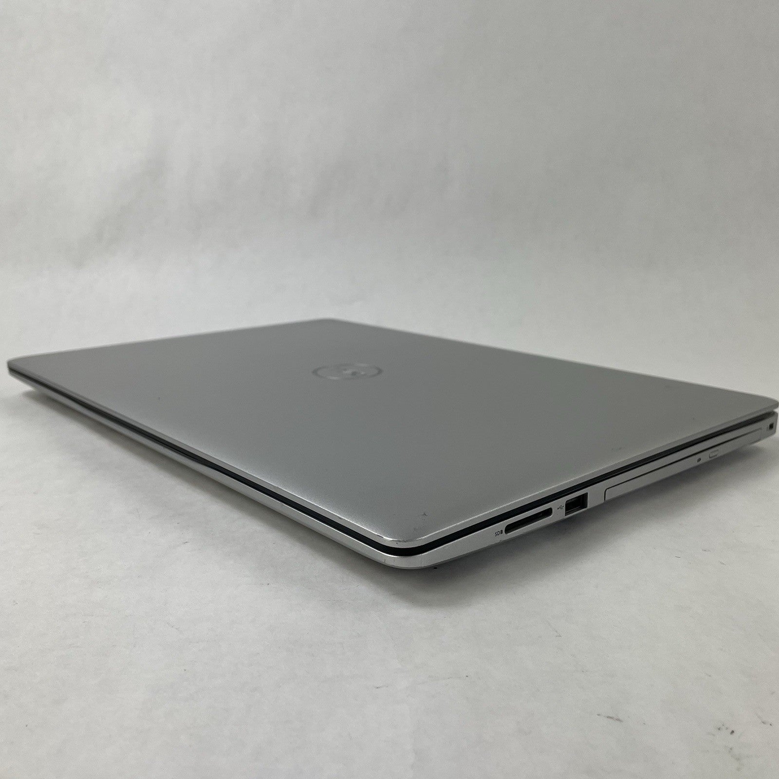 Dell Inspiron 5570 15.6" i7-8550U 1.80 GHz 12 GB RAM No SSD/OS/AC12