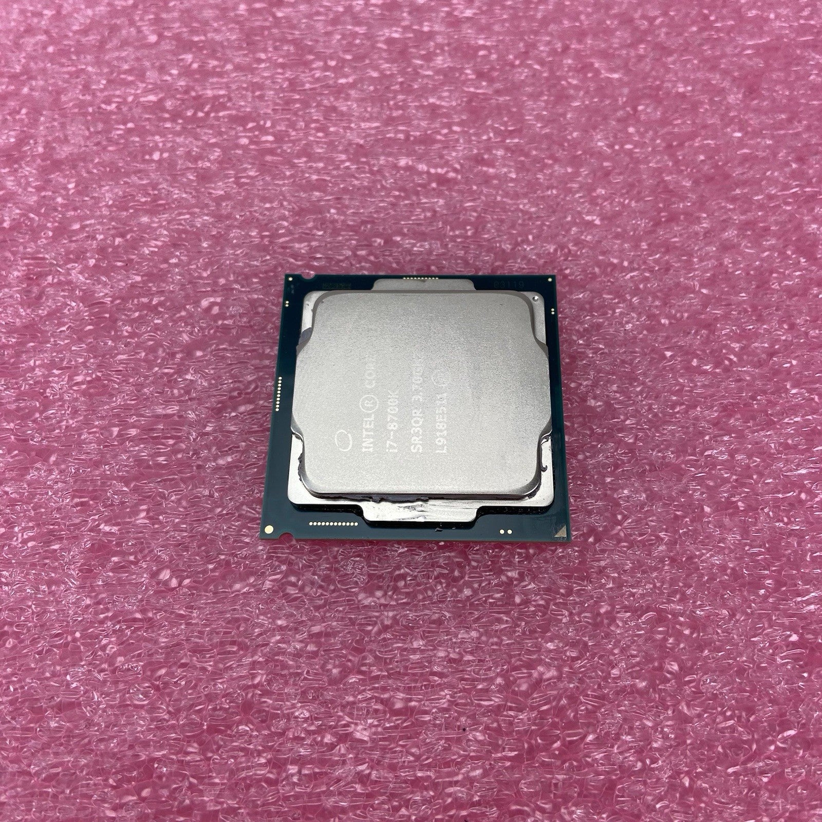 Intel Core i7-8700K SR3QR 3.7GHz Desktop CPU4