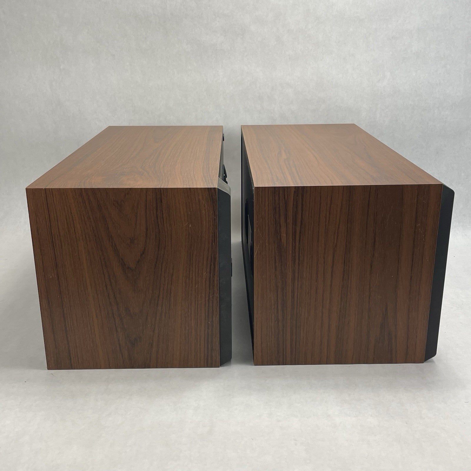 JBL P30 Large Bookshelf Speakers Tested10