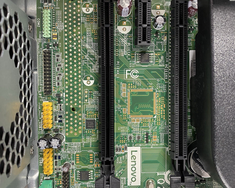 Lenovo ThinkCentre M910s SFF Intel Core i5-6500 3.2GHz 8GB RAM No HDD No OS