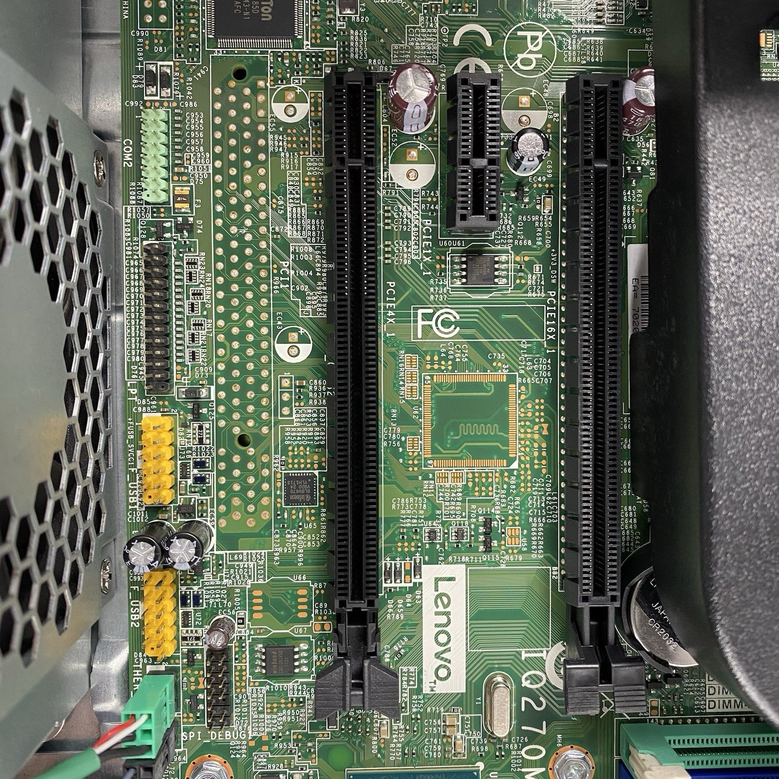 Lenovo ThinkCentre M910s SFF Intel Core i5-6500 3.2GHz 8GB RAM No HDD No OS