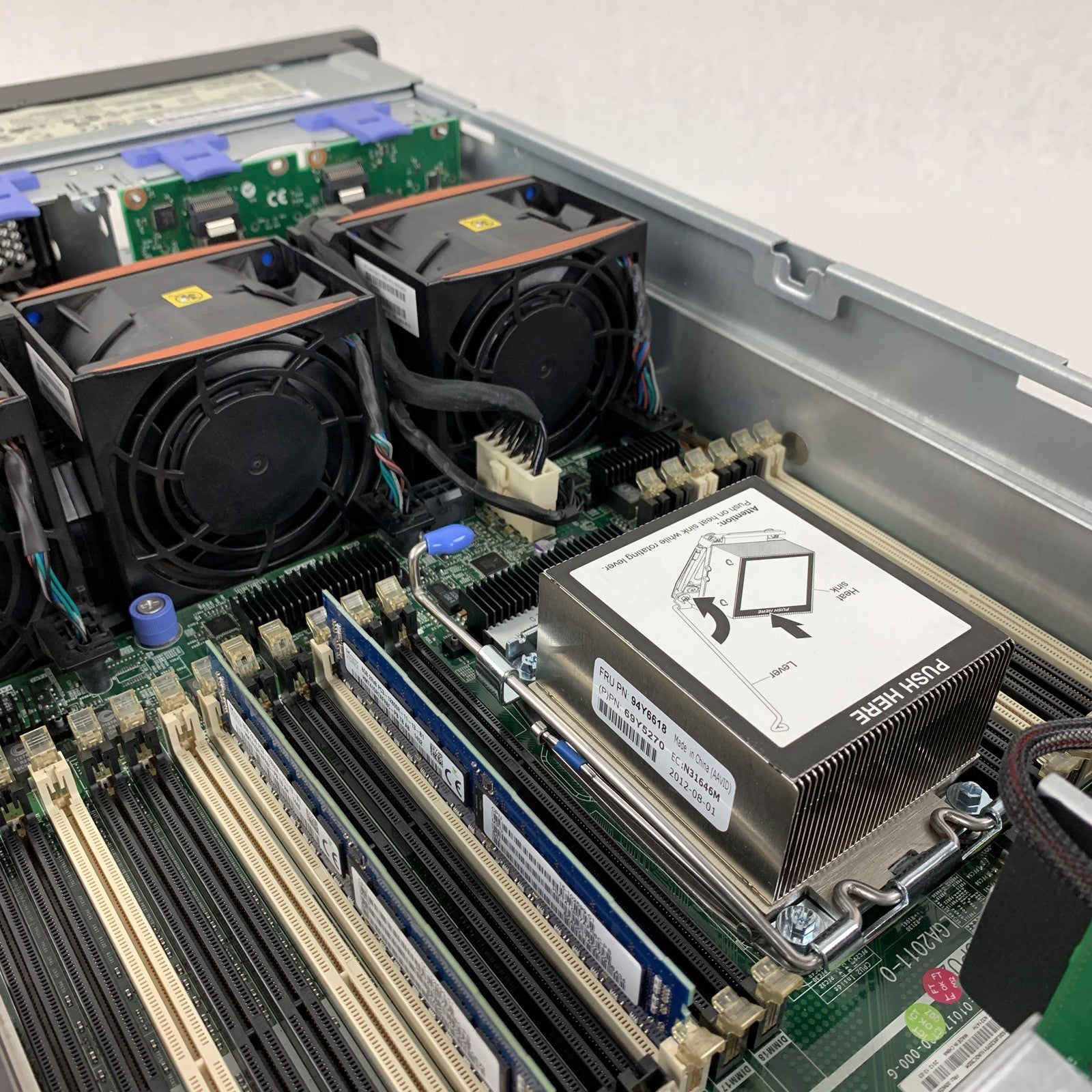 IBM System x3650 M4 Server  2x  E5-2640 2.5 GHz 32 GB RAM No OS No 2.5" HDD