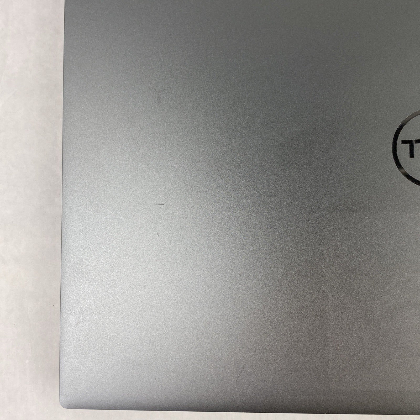 Dell Precision 5550 Xeon W10855M 2.8 GHz 16 GB RAM 15.6" No Battery No HDD No OS