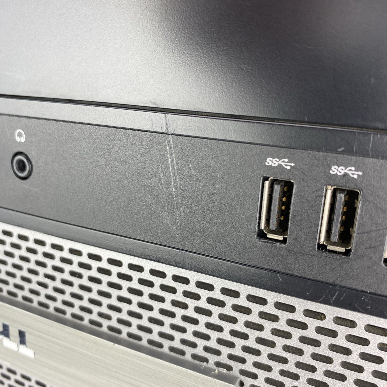 Dell OptiPlex 9020 MT Intel Core i7-4770 3.40GHz 1x8GB RAM No HDD No OS