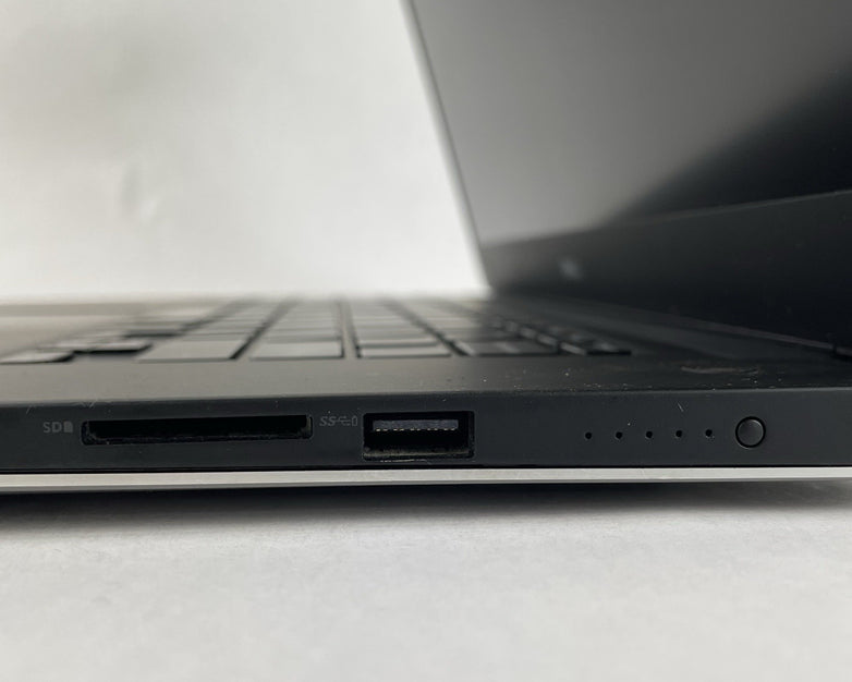 Dell Precision 5510 15.6" i7-6820HQ 2.70 GHz 8 GB RAM No SSD/OS/AC/Battery