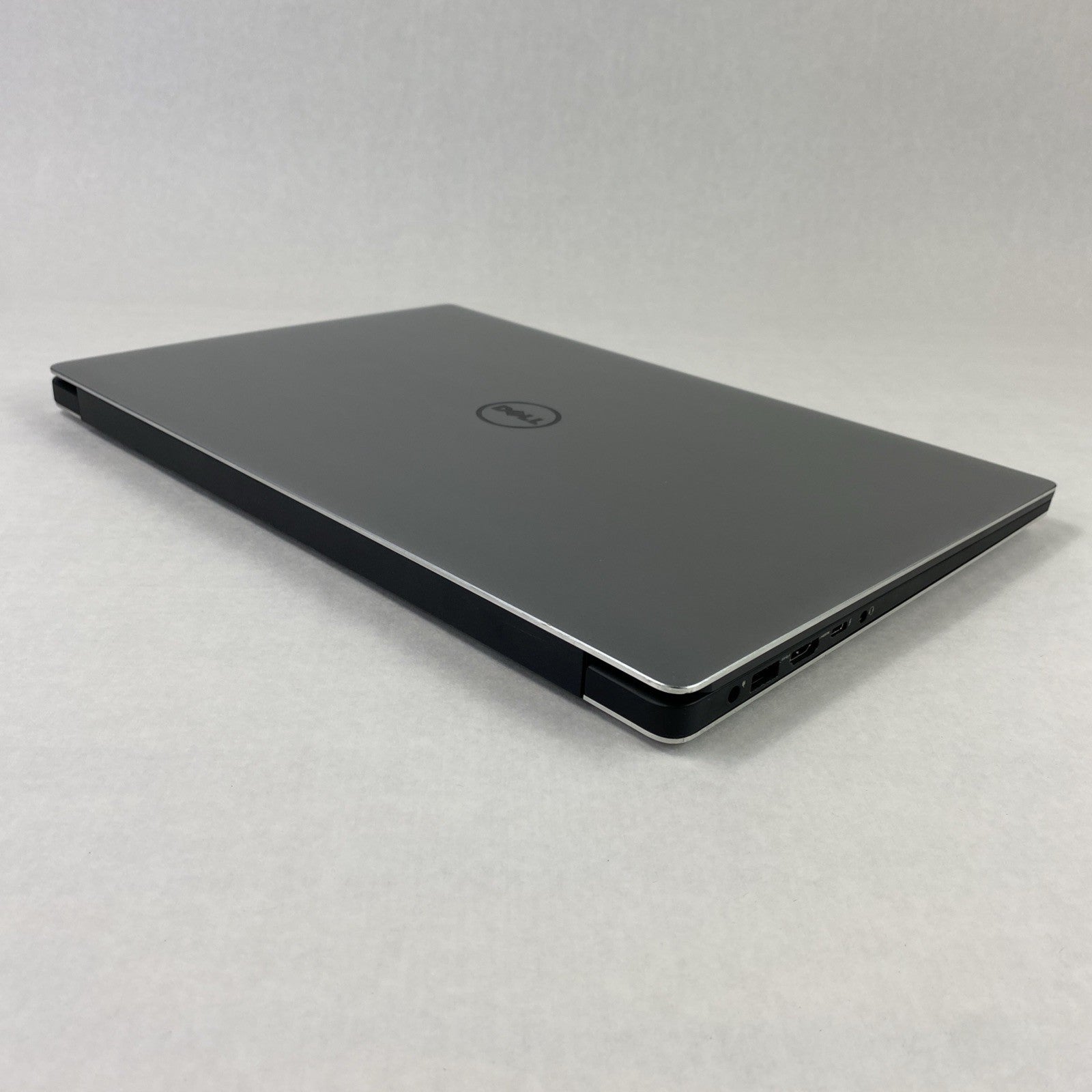 Dell Precision 5510 Core i7-6820HQ 2.70 GHz 8 GB RAM 15.6" No Battery No HDD/OS