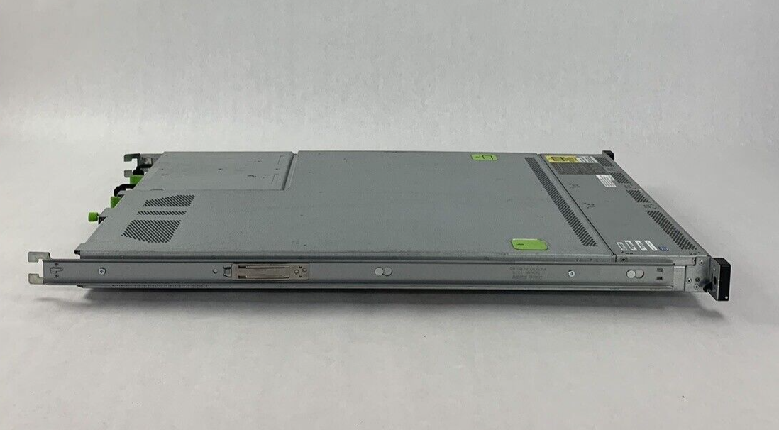 Cisco-UCS UCSC-C220-M3S Server Xeon E5-2609 2.4 GHz  16 GB RAM No HDD No OS