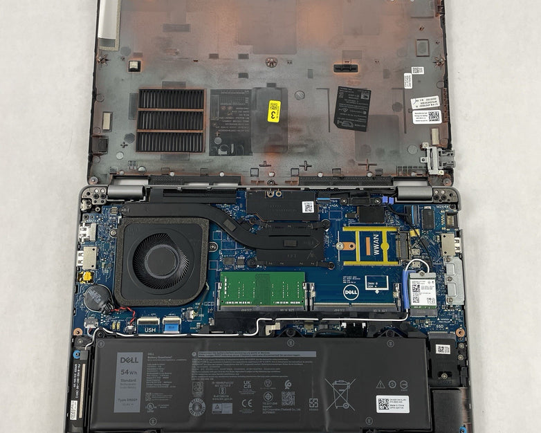 Dell Latitude 5540 14" i5-1345U 4.35 GHz 8 GB RAM No SSD/OS/AC