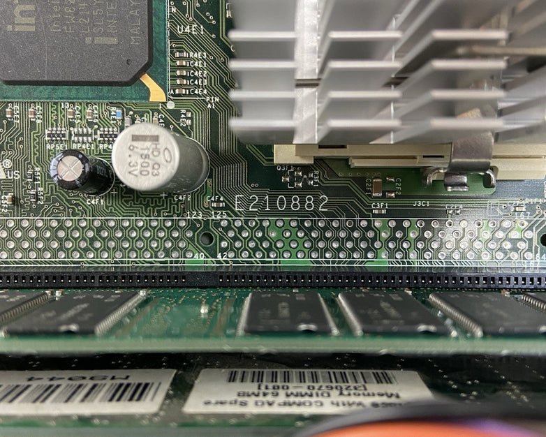 Gateway E-1800 DT Intel Celeron 1.4GHz 192MB RAM No HDD No OS