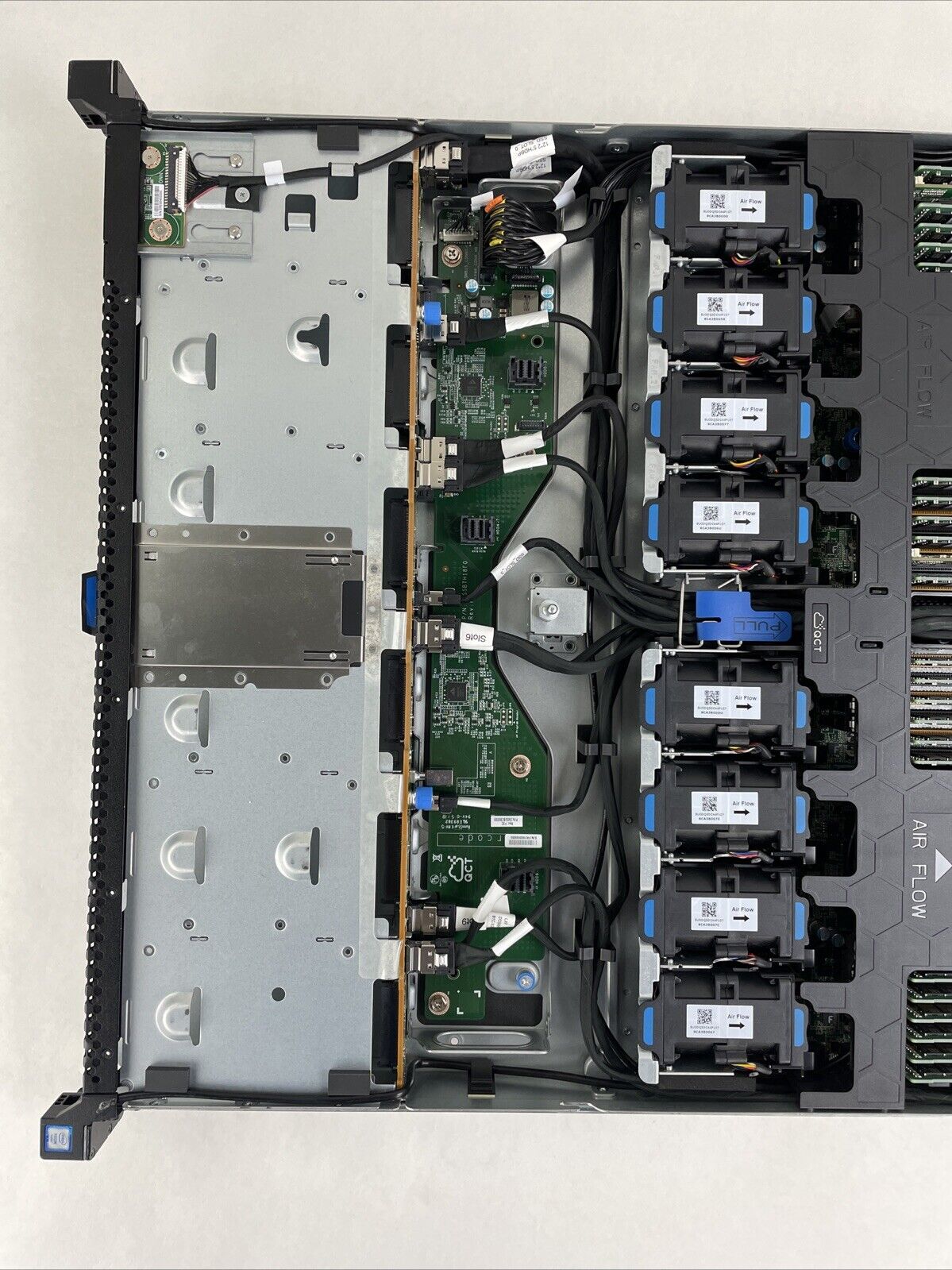 Netapp NAF-1703 Server 2x Intel Xeon Gold 5120 2.2GHz 738GB RAM No HDD No OS