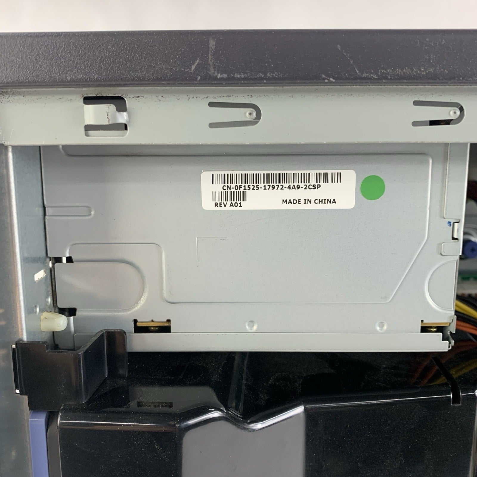 Dell PowerEdge 700 Tower Server 1x Pentium 4 2.8 GHz 2 GB Ram No OS No HDD13