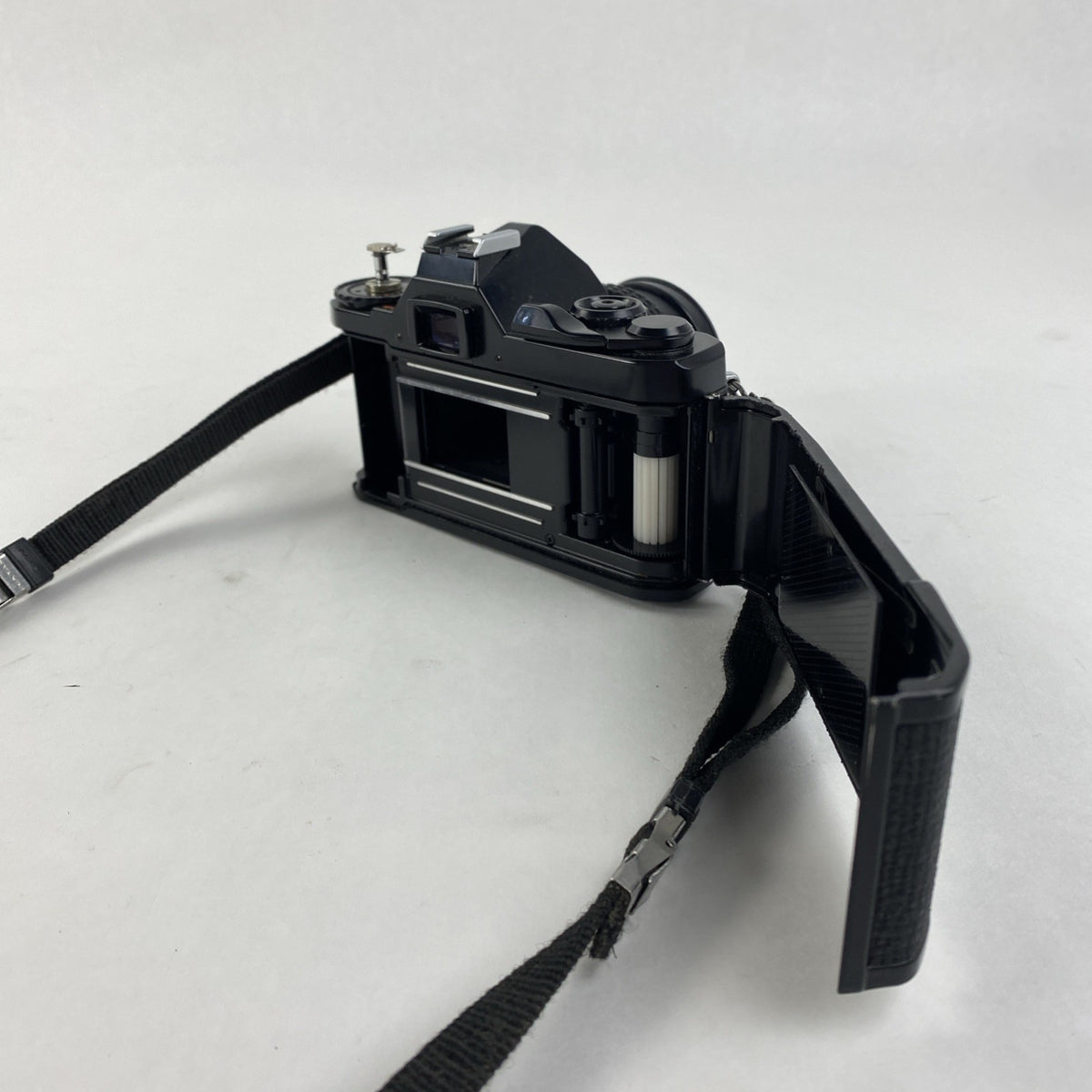 Pentax MV 35MM Film Camera w/ SMC Pentax-M 1:2 50 mm Lens - Untested for Parts8