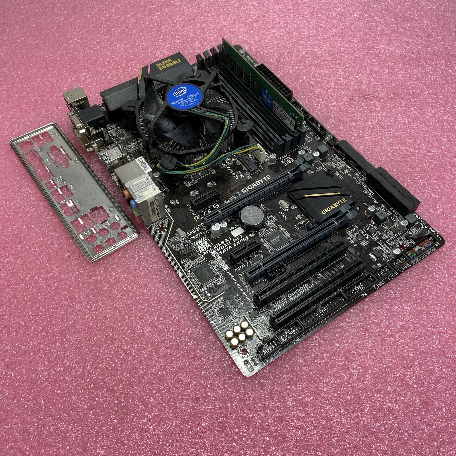Gigabyte Z170-HD3P-CF Motherboard Intel Core i7-6700 3.4GHz 8GB RAM w/IO Shield0