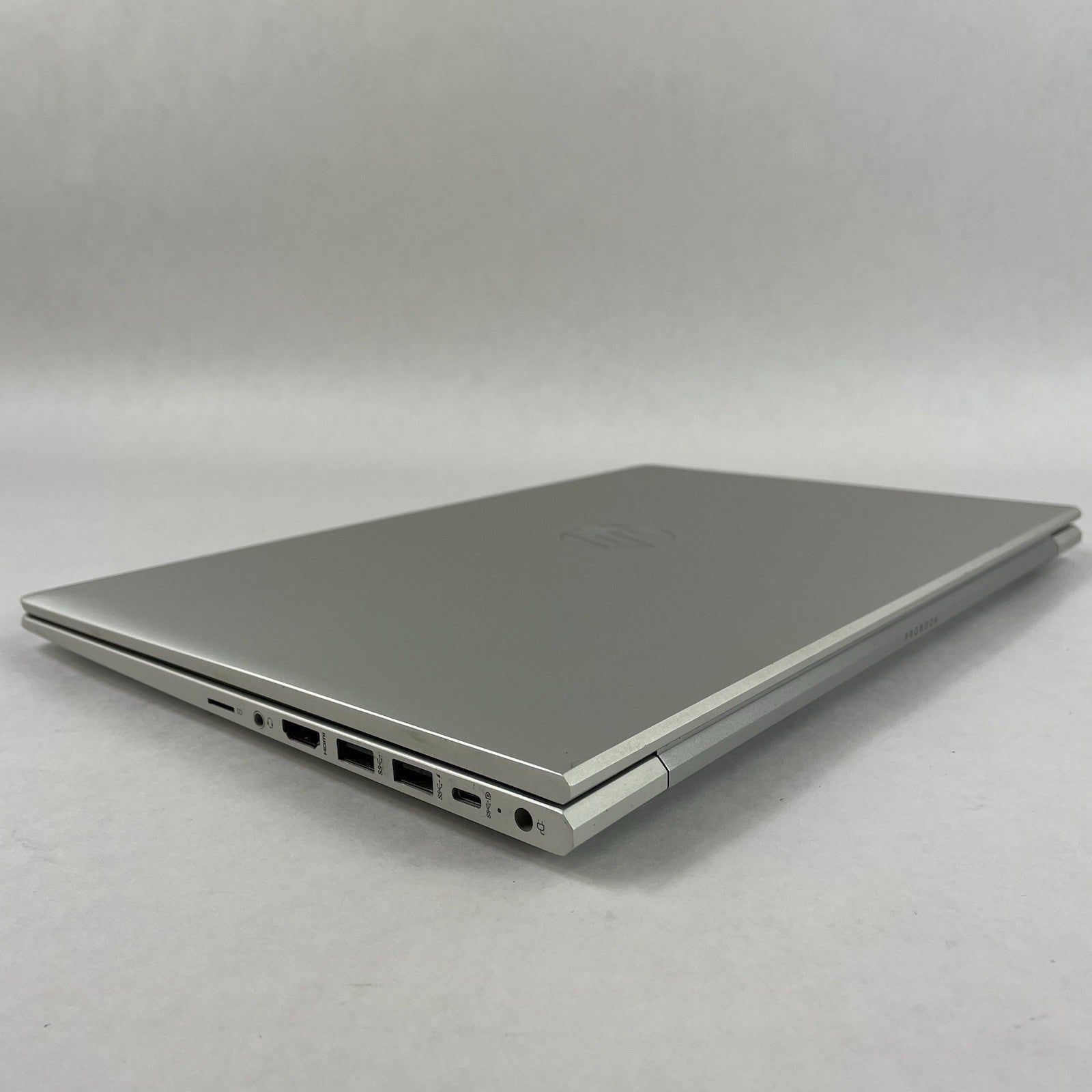 HP ProBook 455 G8 15.6" Ryzen 5 5600U 2.30GHz 8GB RAM No SSD/OS/AC - Missing Key8