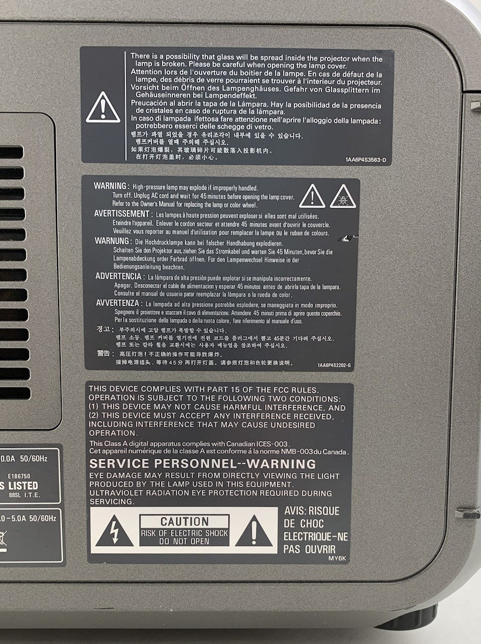 Eiki EIP-HDT30 Digital Theater Projector - Parts or Repair