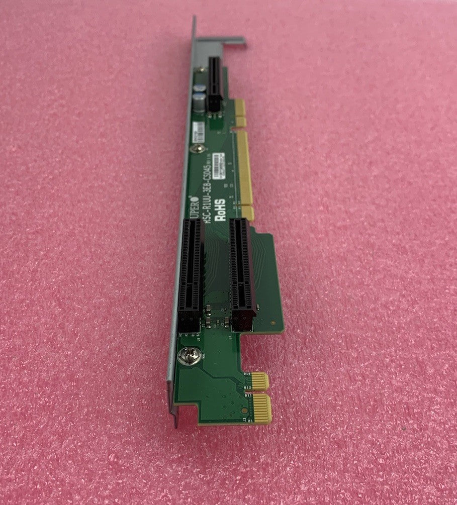 Supermicro RSC-R1UU-3E8-CS045 3-Port Riser Card