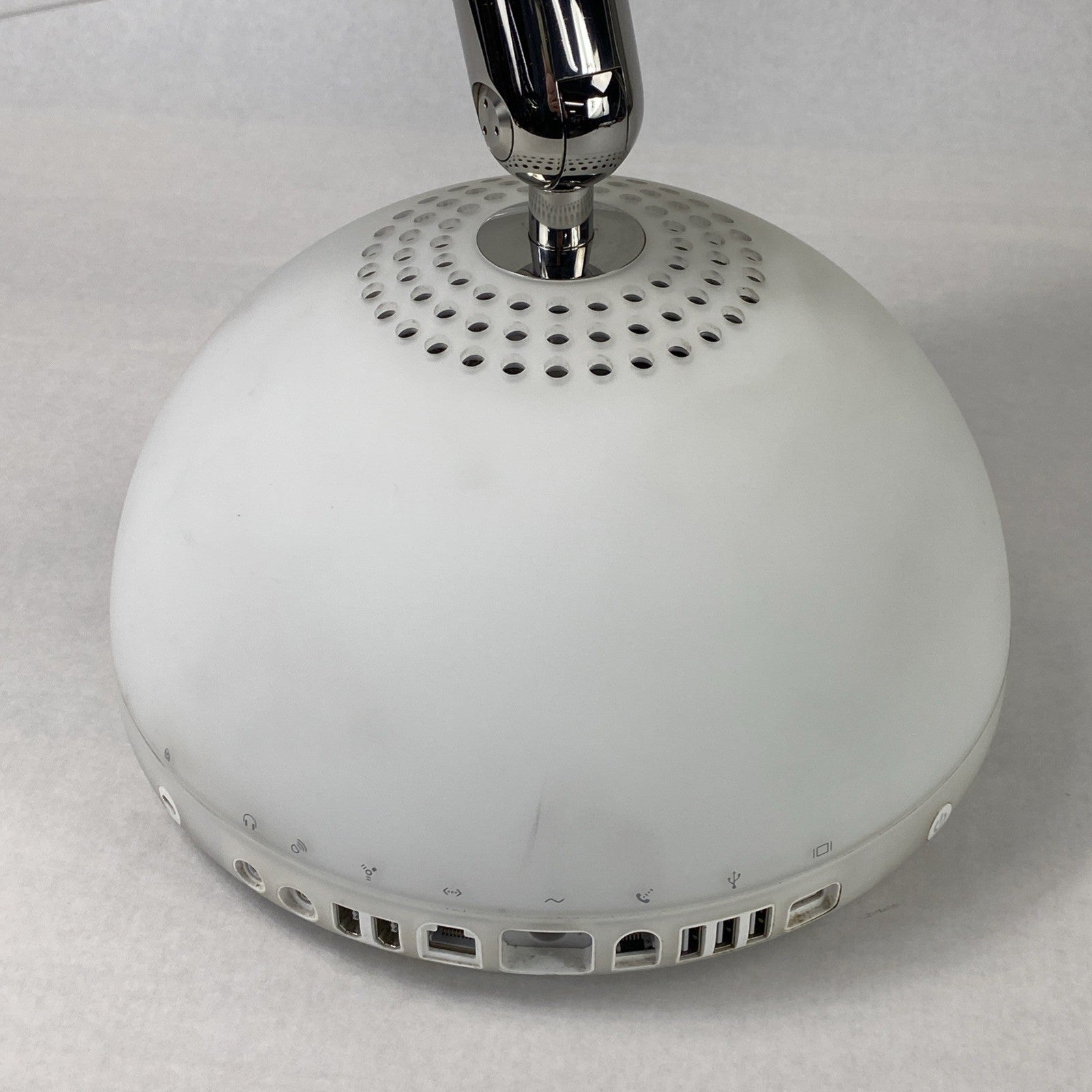 Apple M6498 iMac G4 / 800 15" 2002 PowerPC G4 2.10 GHz 768 MB RAM No HDD No OS