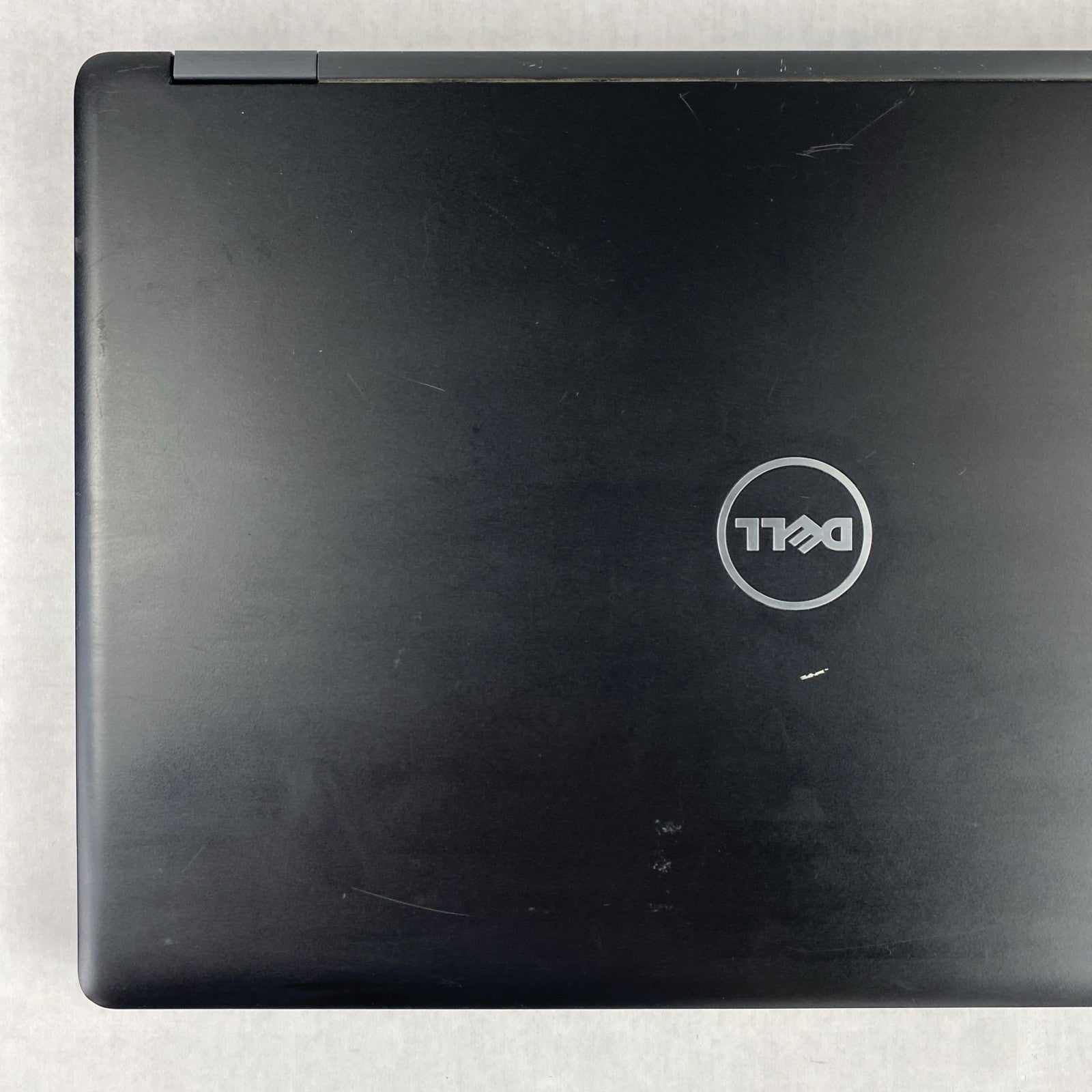 Dell Latitude 5580 Intel Core i5-6300U 2.40 GHz 8 GB RAM 15.6" No HDD No OS