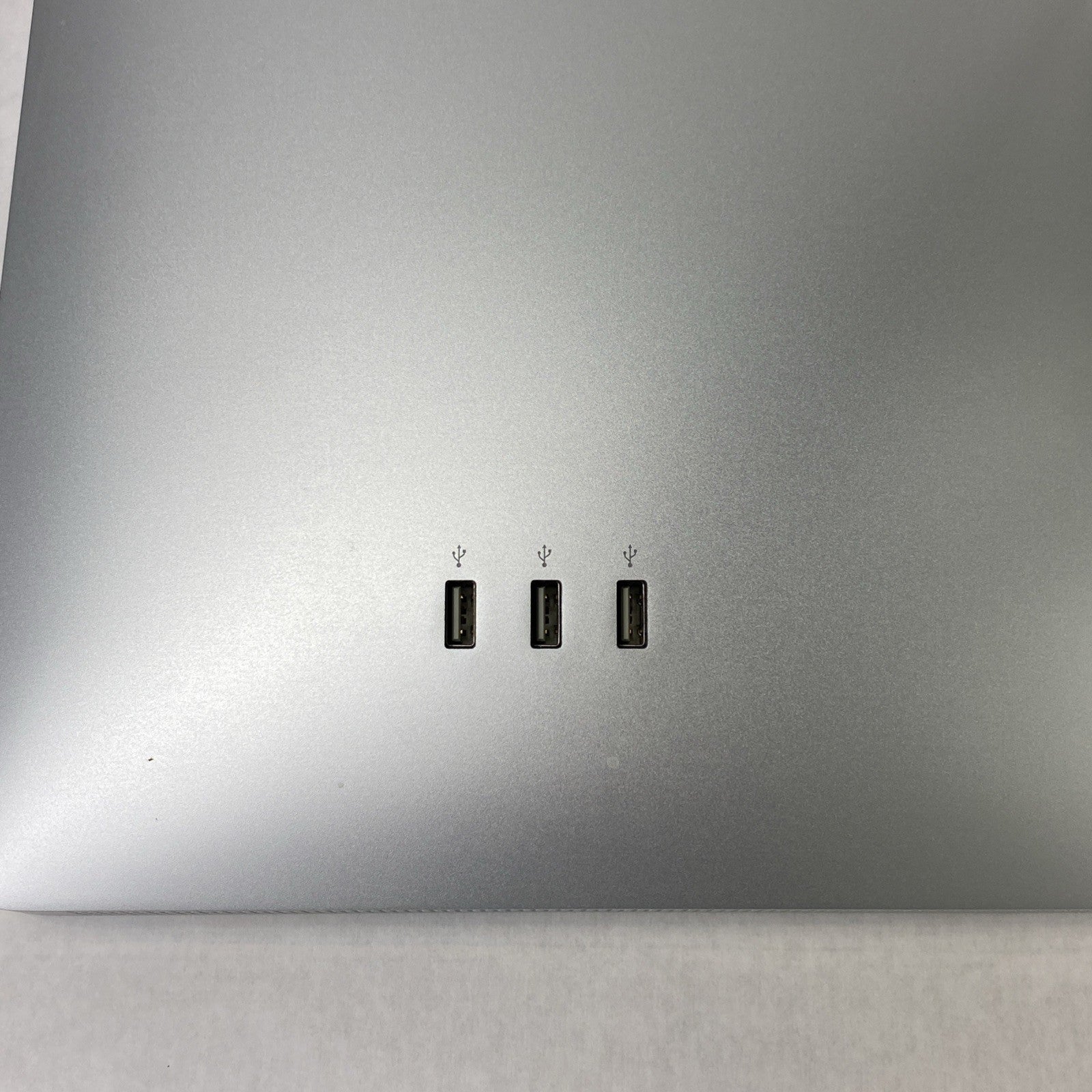 Apple A1267 24" LED Cinema Display Monitor