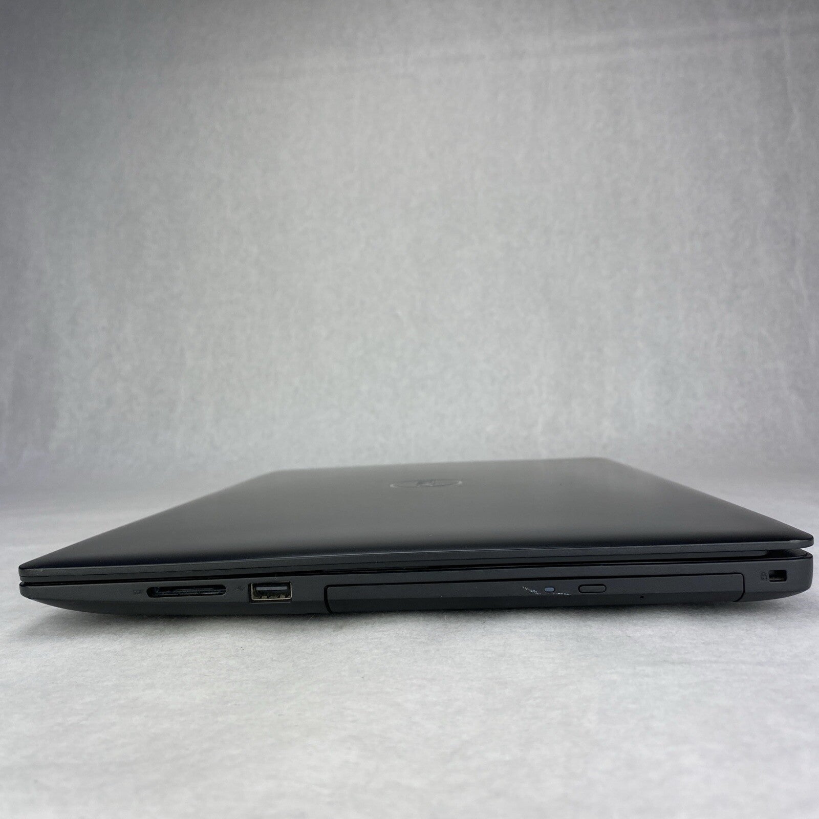 Dell Inspiron 5570 15.6" Intel Core i3-8130U 2.20GHz 12GB RAM No AC No HDD No OS