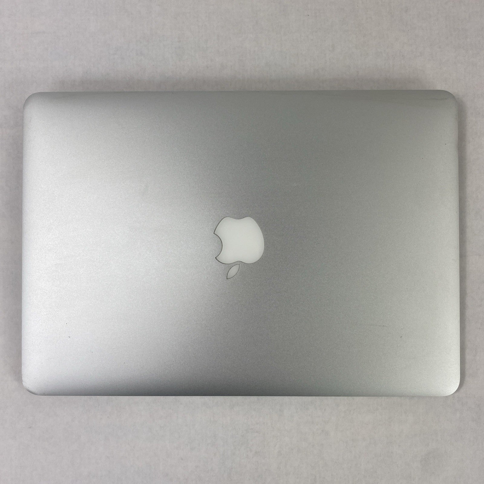 Apple MacBook Air A1466 2012 13" 1.7GHz i5 4GB RAM 60GB SSD os10.15.7 273 Cycles