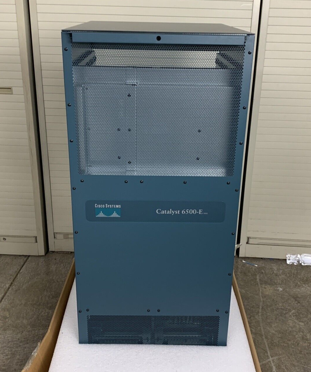 Cisco WS-C6509-V-E Genuine  Chassis W/ 1x Power Supply Box Opened No Faceplate