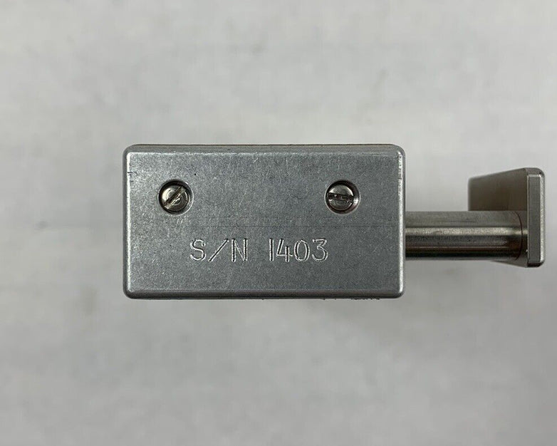 CSI Shuttle Fiber Solutions Apparatus for Cleaving Optical Fiber 4445632