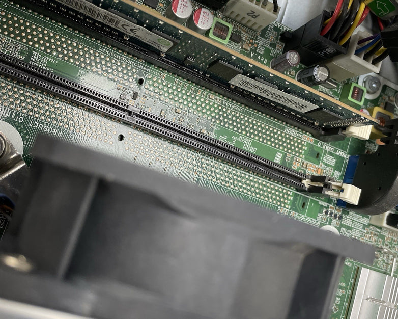 HP ProDesk 400 G1 SFF i3-4130 3.40 GHz 4 GB RAM No HDD No OS