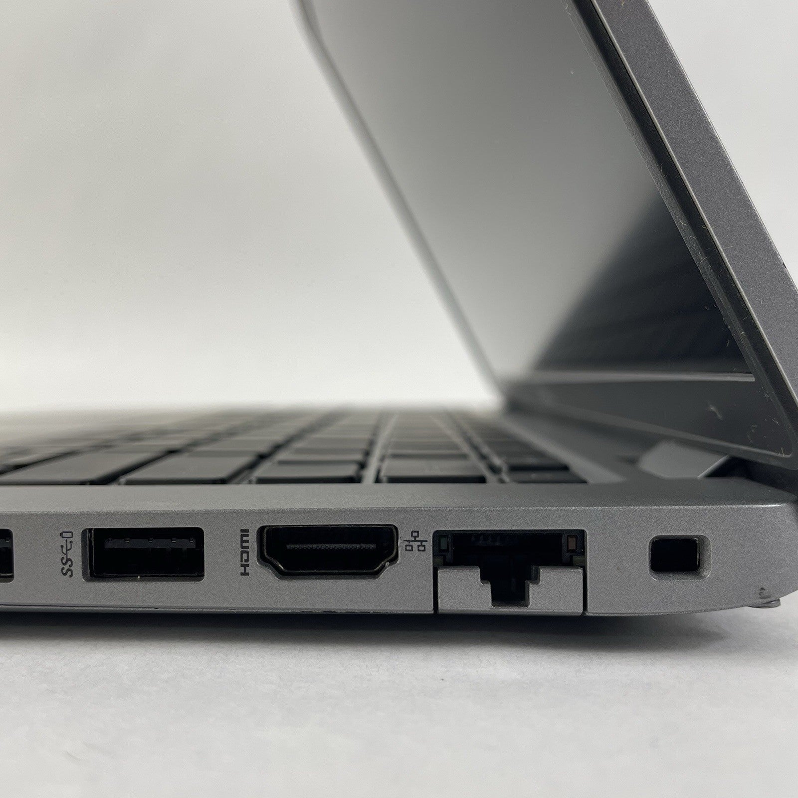 Dell Latitude 5420 14" i5-1135G7 1.40 GHz 8 GB RAM No SSD/OS/AC - Worn Paint7