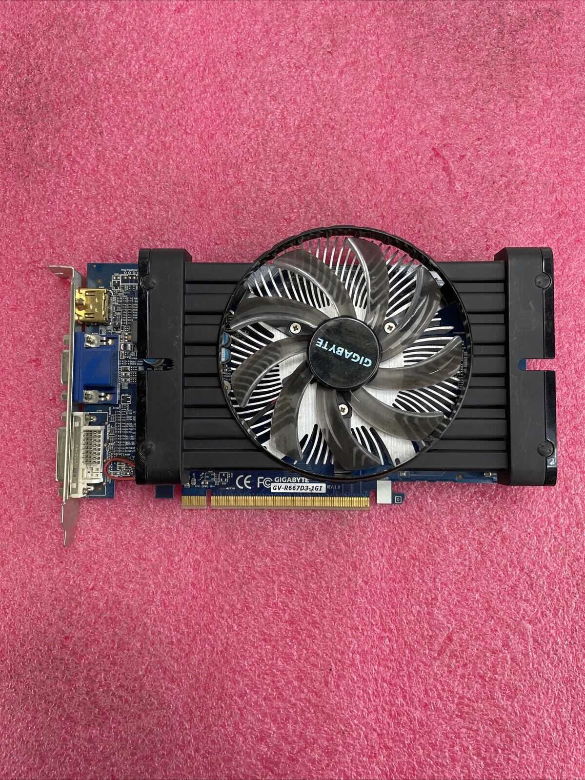 Gigabyte GV-R667D3-1GI HD6670 1GB PCIe Graphics Card