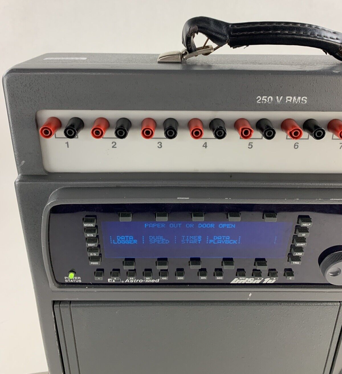 Astro-Med Dash 10 250v RMS Data Logger Powers On3