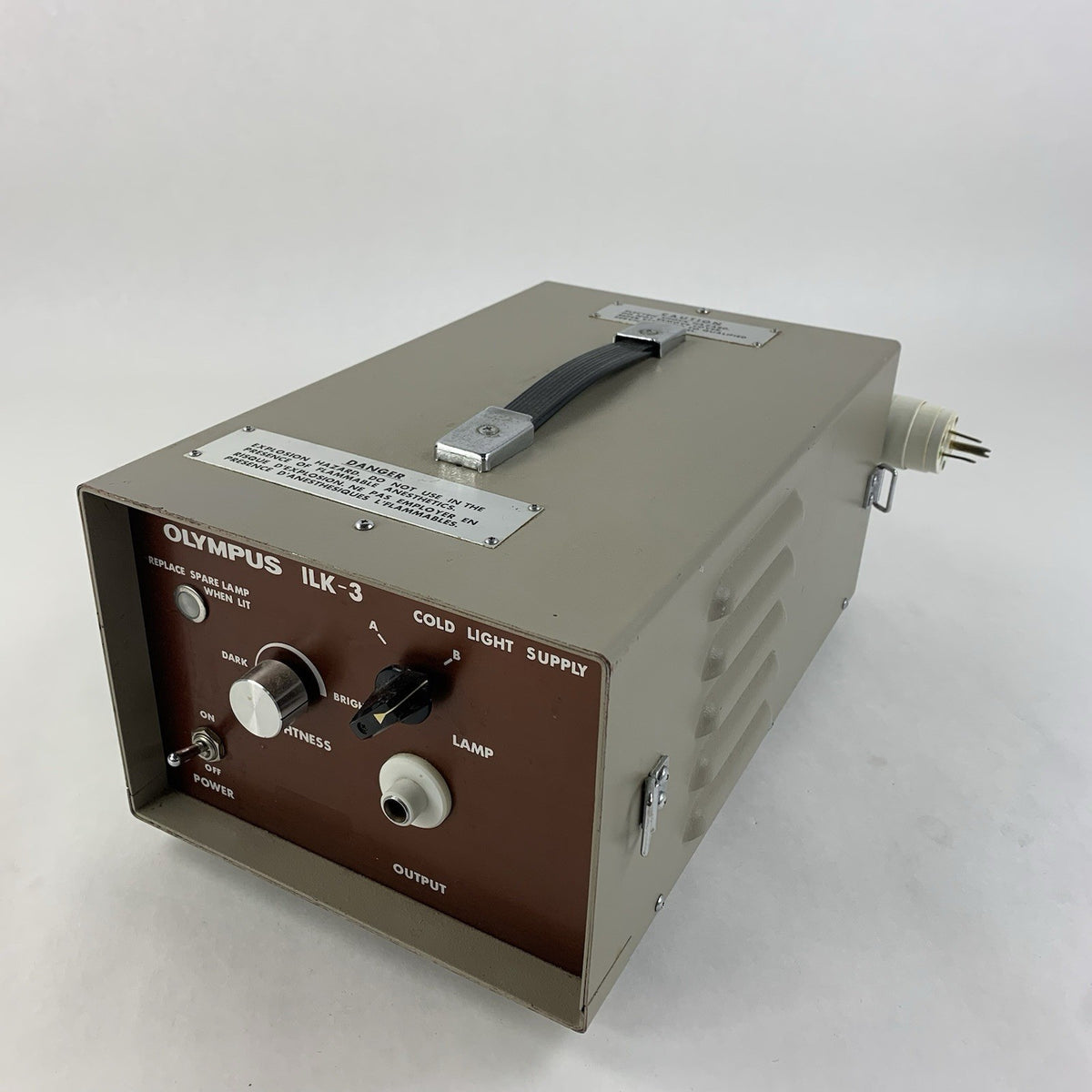 Olympus ILK-3 Cold Light Supply - Powers On - No Lamp Included1